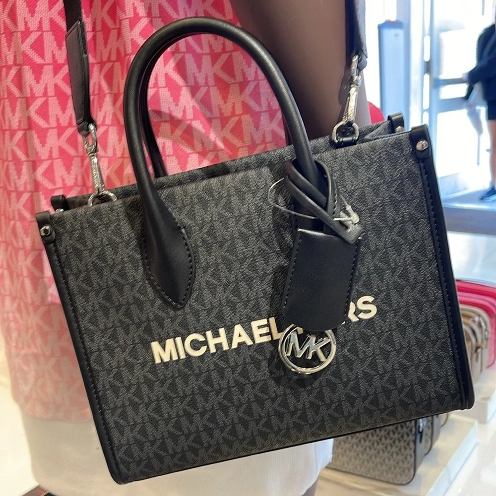 Michael Kors Mirella Small Signature Logo Crossbody Bag
Black
NWT - Picture 13 of 16